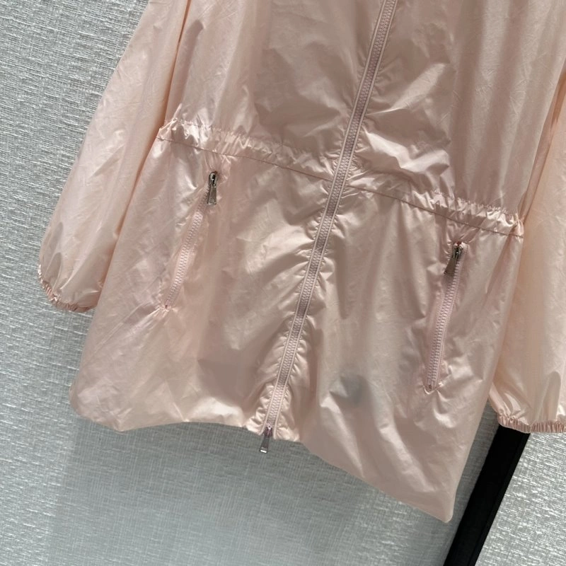 Moncler Outwear Durable 139685