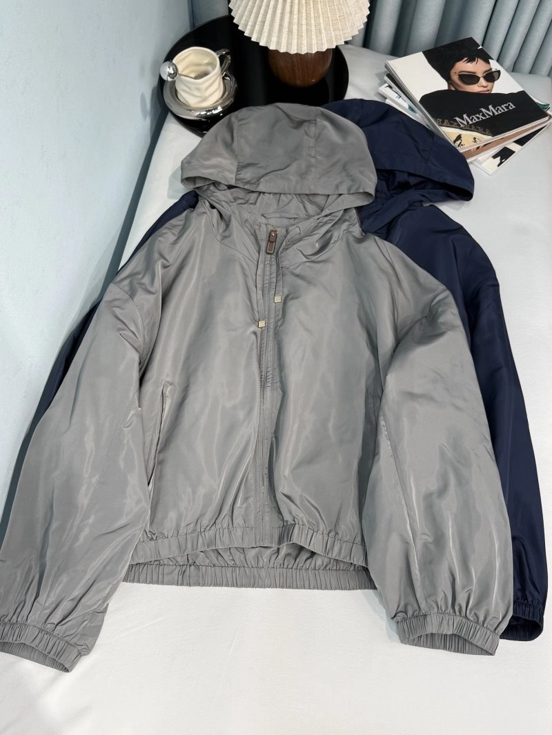 Moncler Outwear Chic 139680