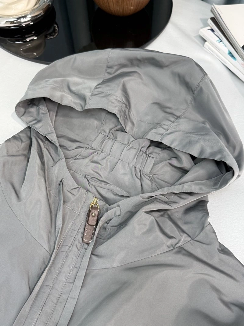 Moncler Outwear Chic 139680