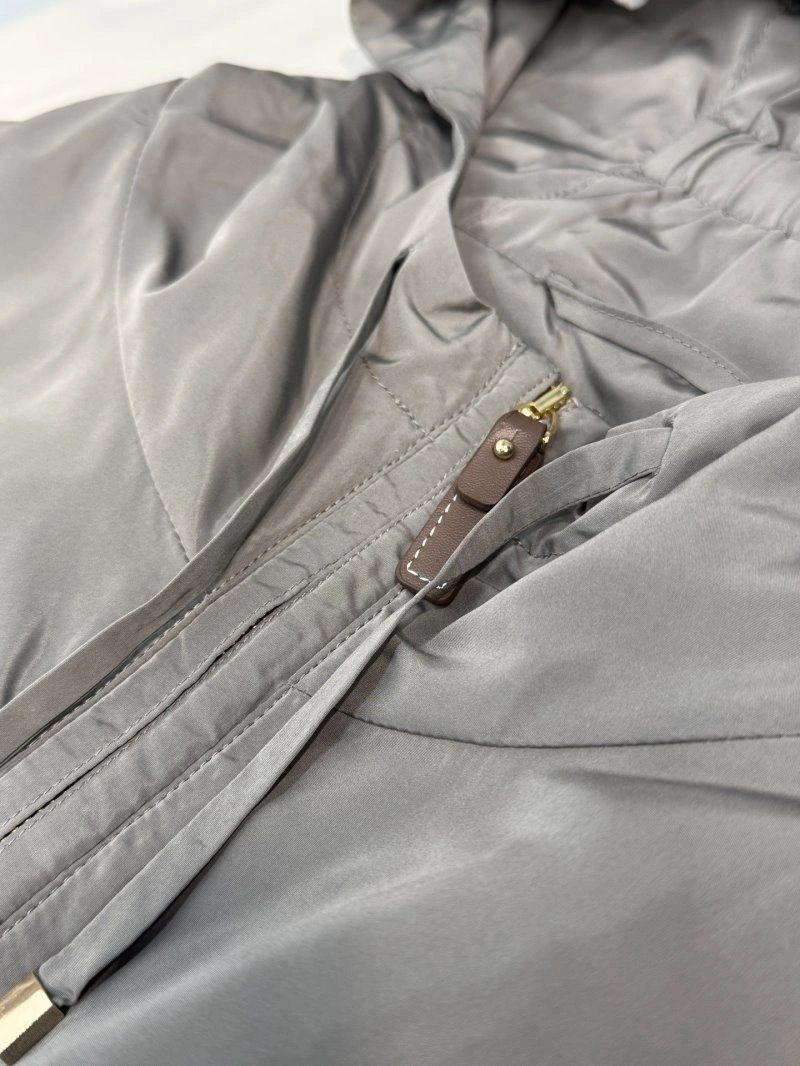 Moncler Outwear Chic 139680