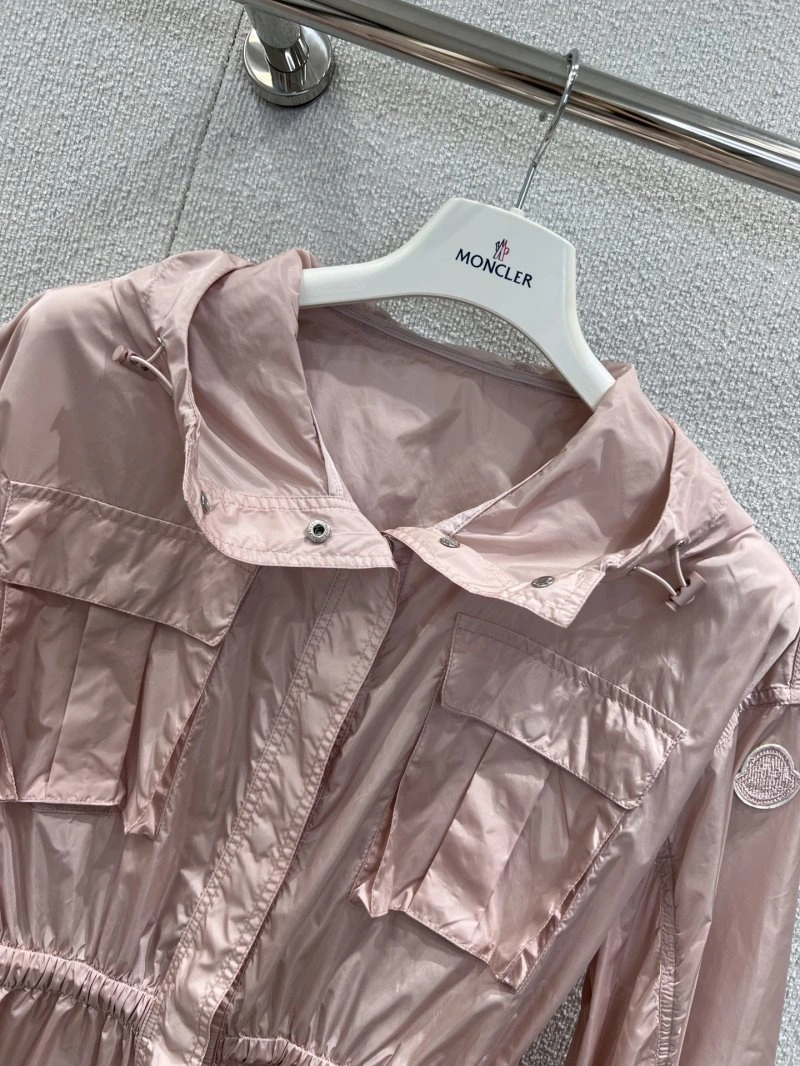 Unisex Moncler Outwear 139797