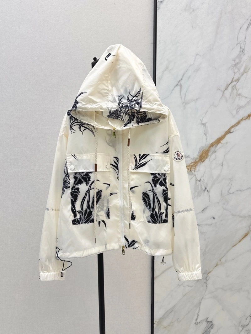 SmoothTexture Moncler Outwear 139620
