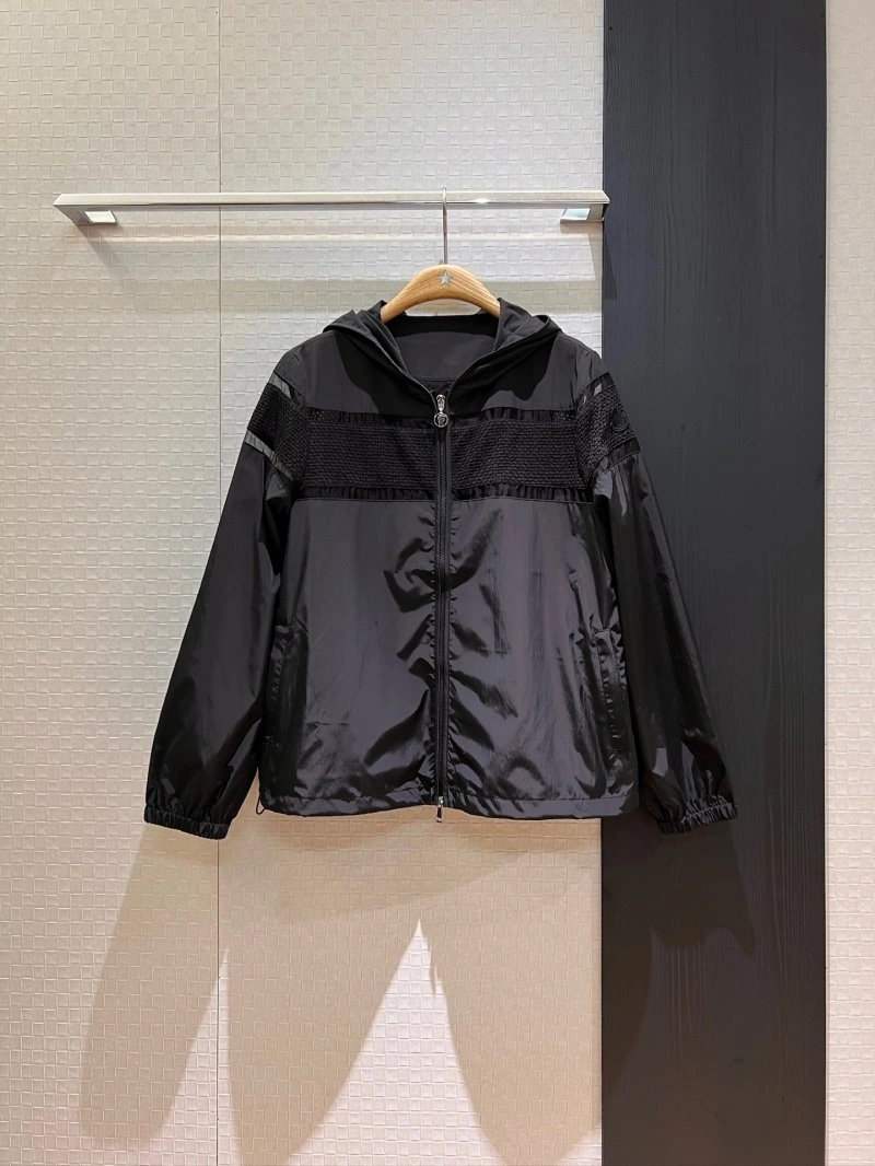 Moncler Outwear WeatherProof 139645