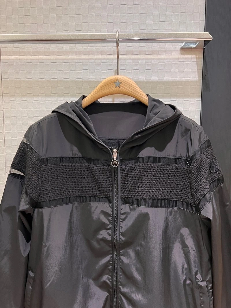 Moncler Outwear WeatherProof 139645