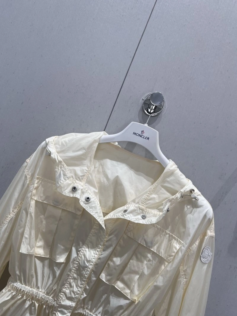 Contemporary Moncler Outwear 139619