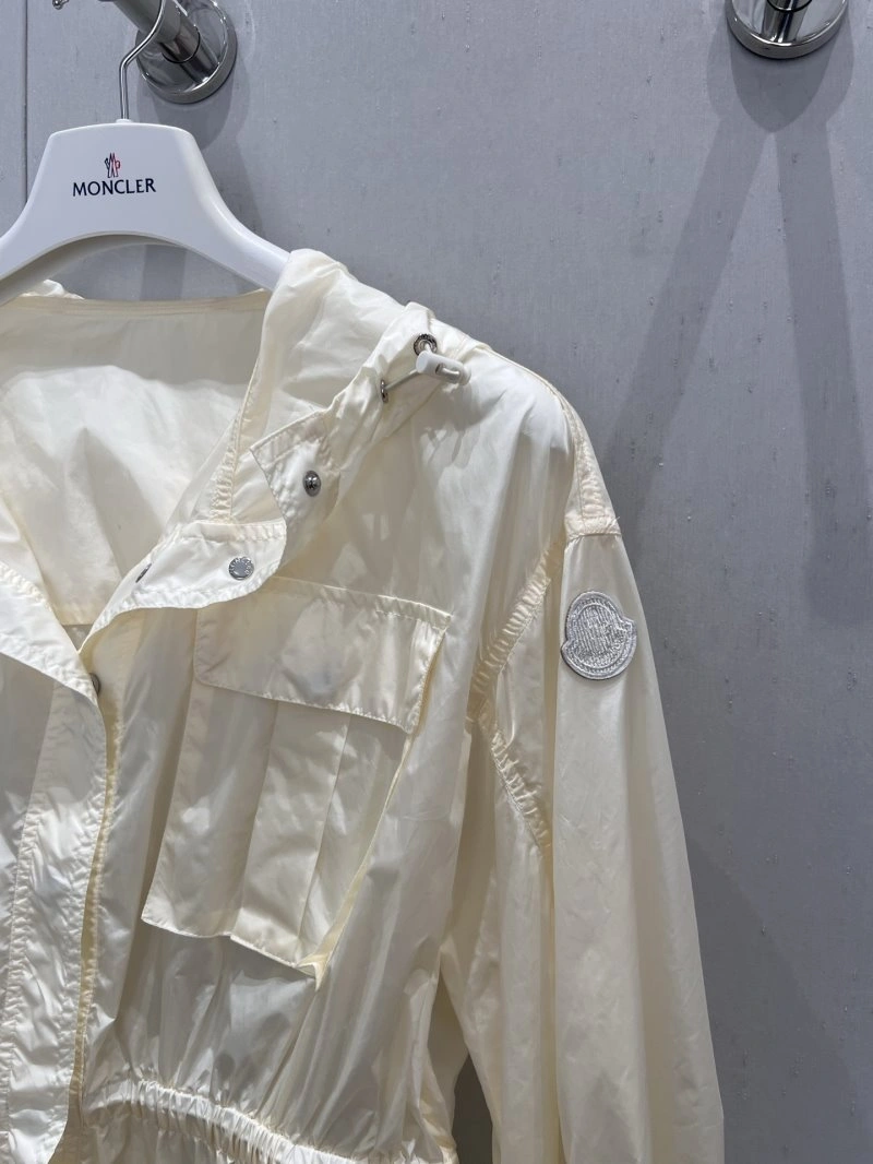 Contemporary Moncler Outwear 139619