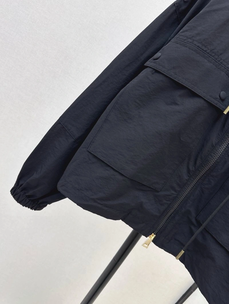 Premium Moncler Outwear 139610