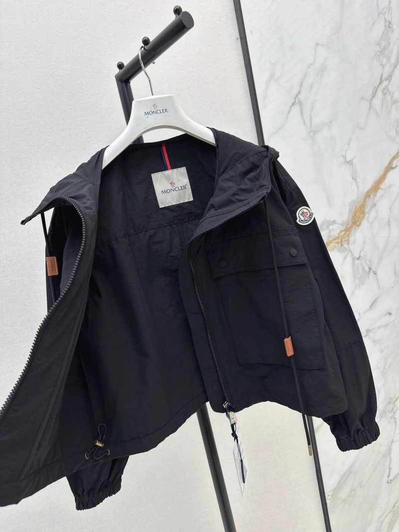 Premium Moncler Outwear 139610