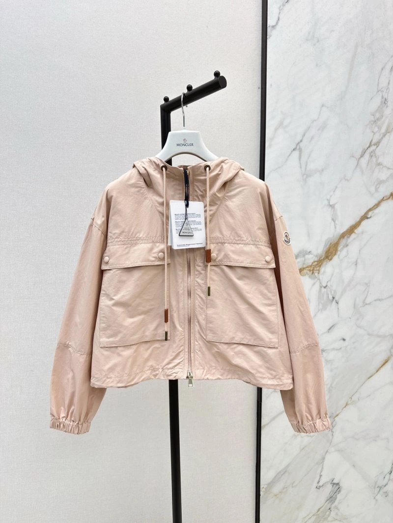 Moncler Outwear Effortless 139609