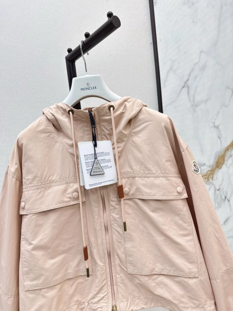 Moncler Outwear Effortless 139609