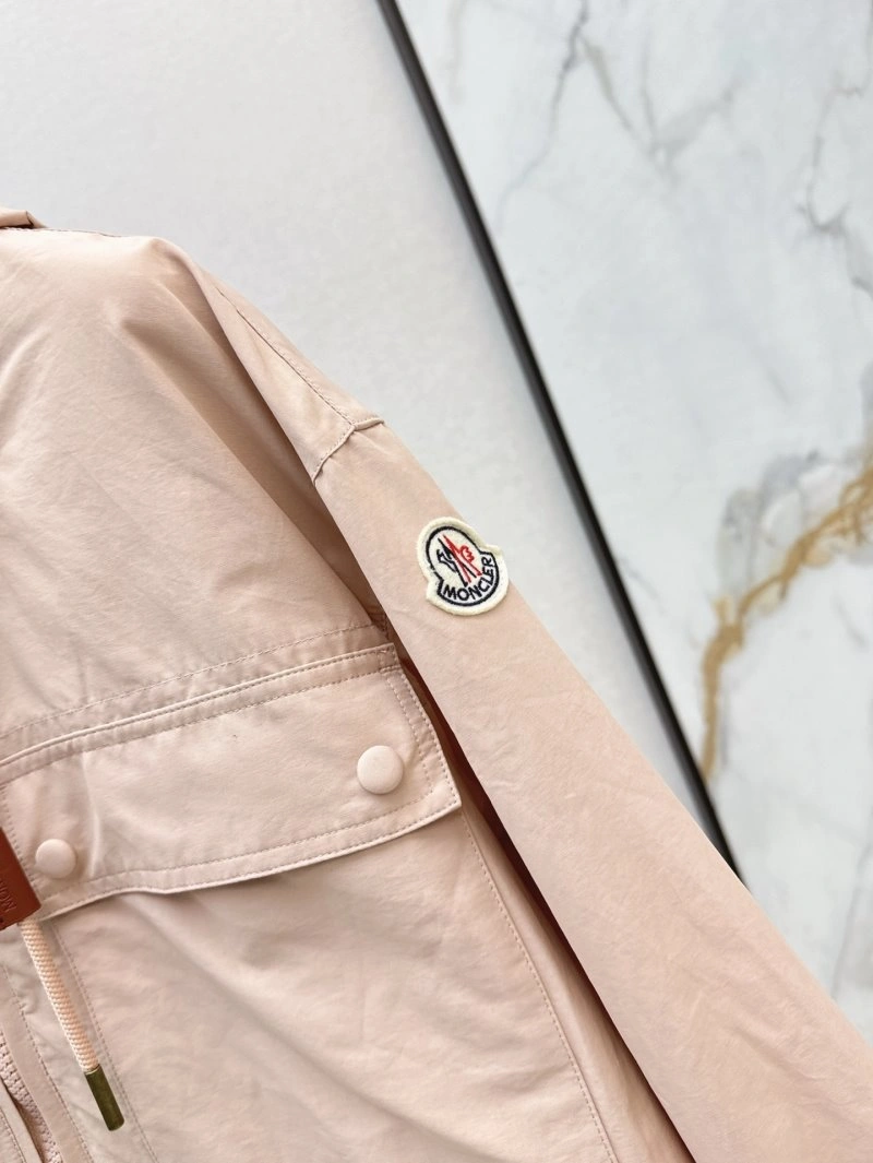 Moncler Outwear Effortless 139609