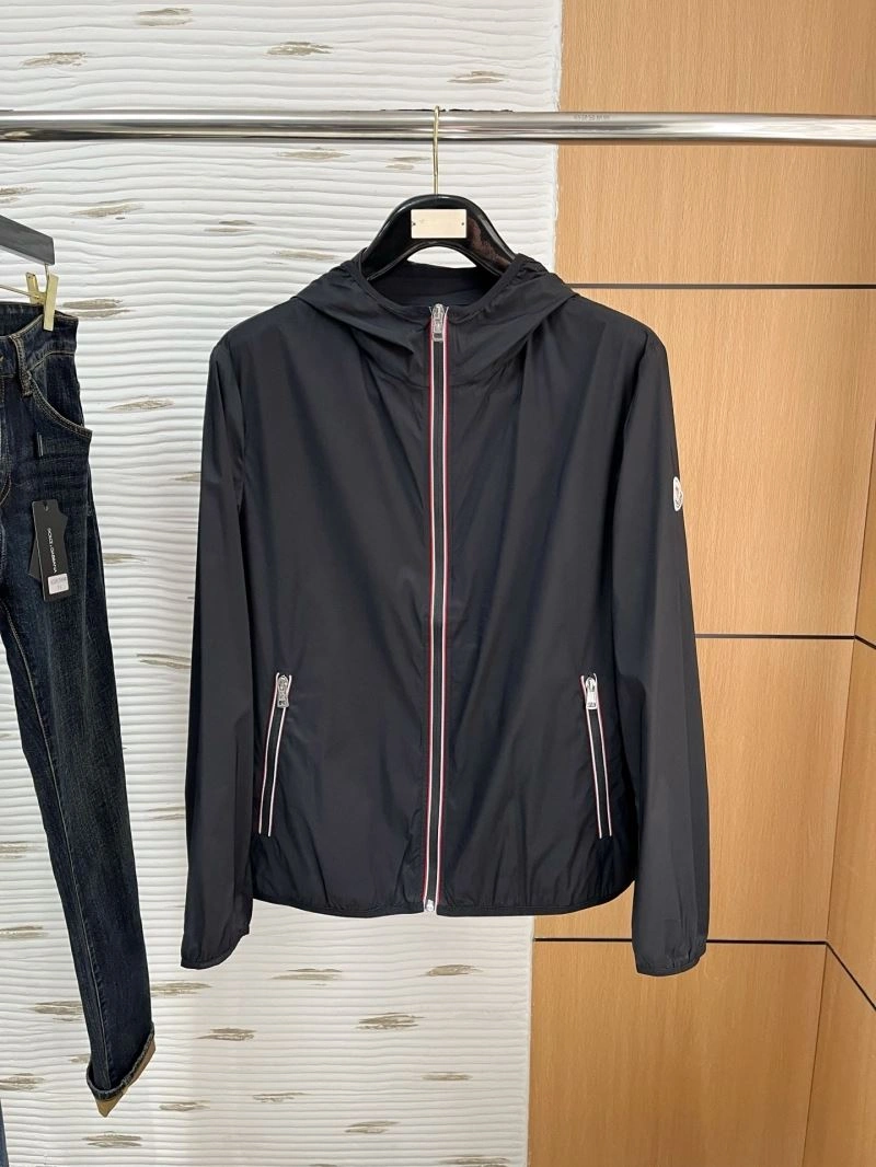 Moncler Outwear Minimalist 141590