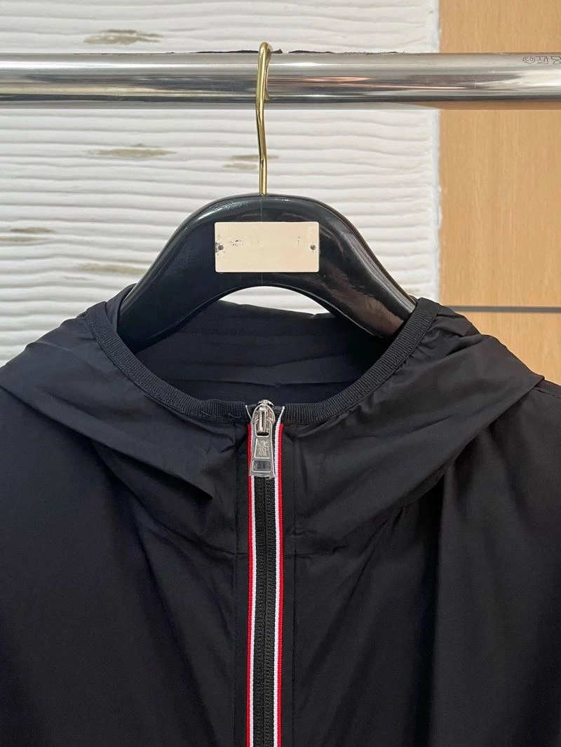 Moncler Outwear Minimalist 141590