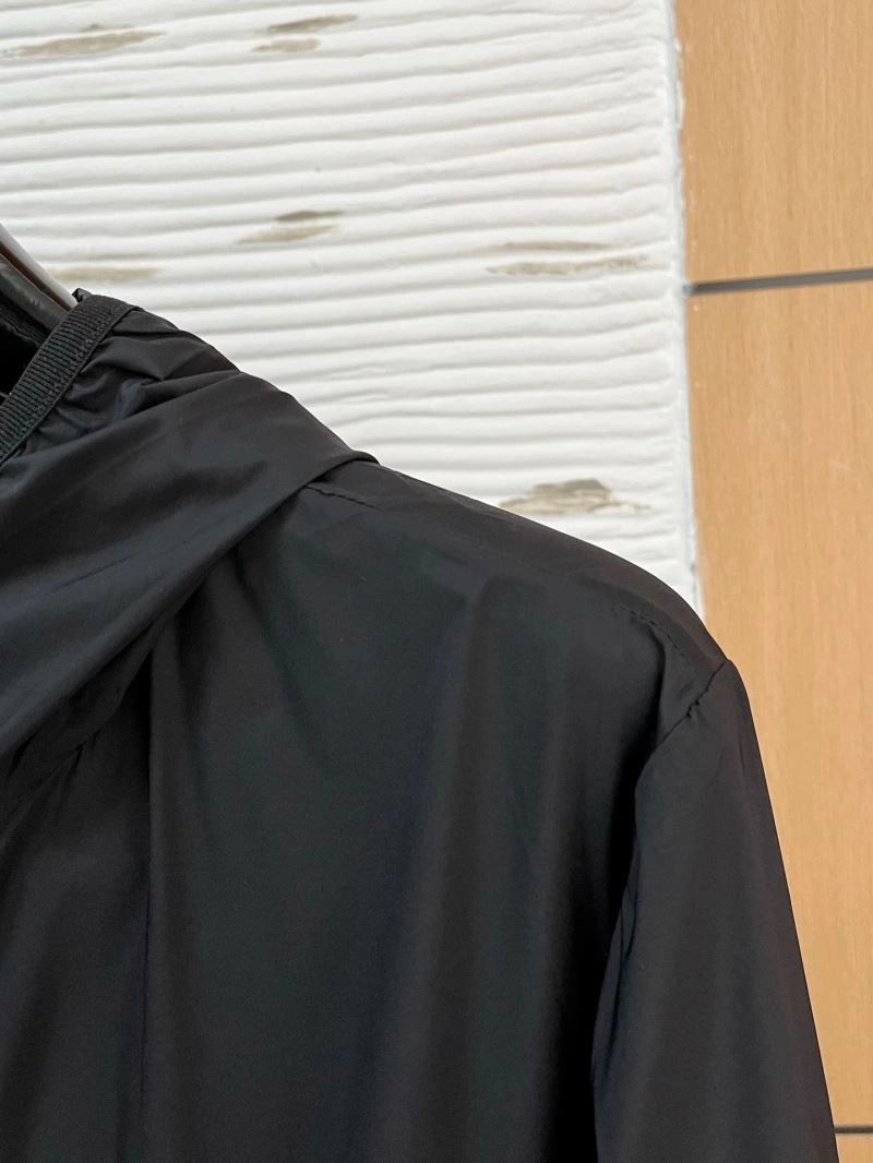 Moncler Outwear Minimalist 141590