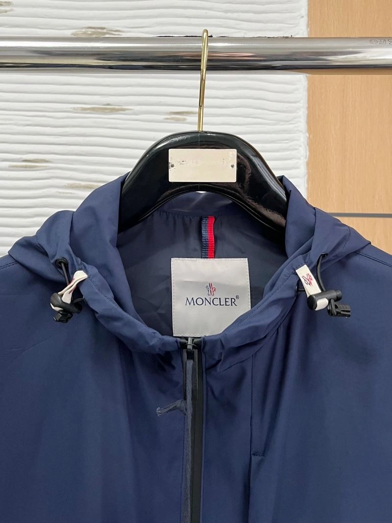 Seasonal Moncler Outwear 141587