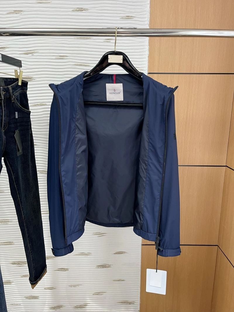Seasonal Moncler Outwear 141587