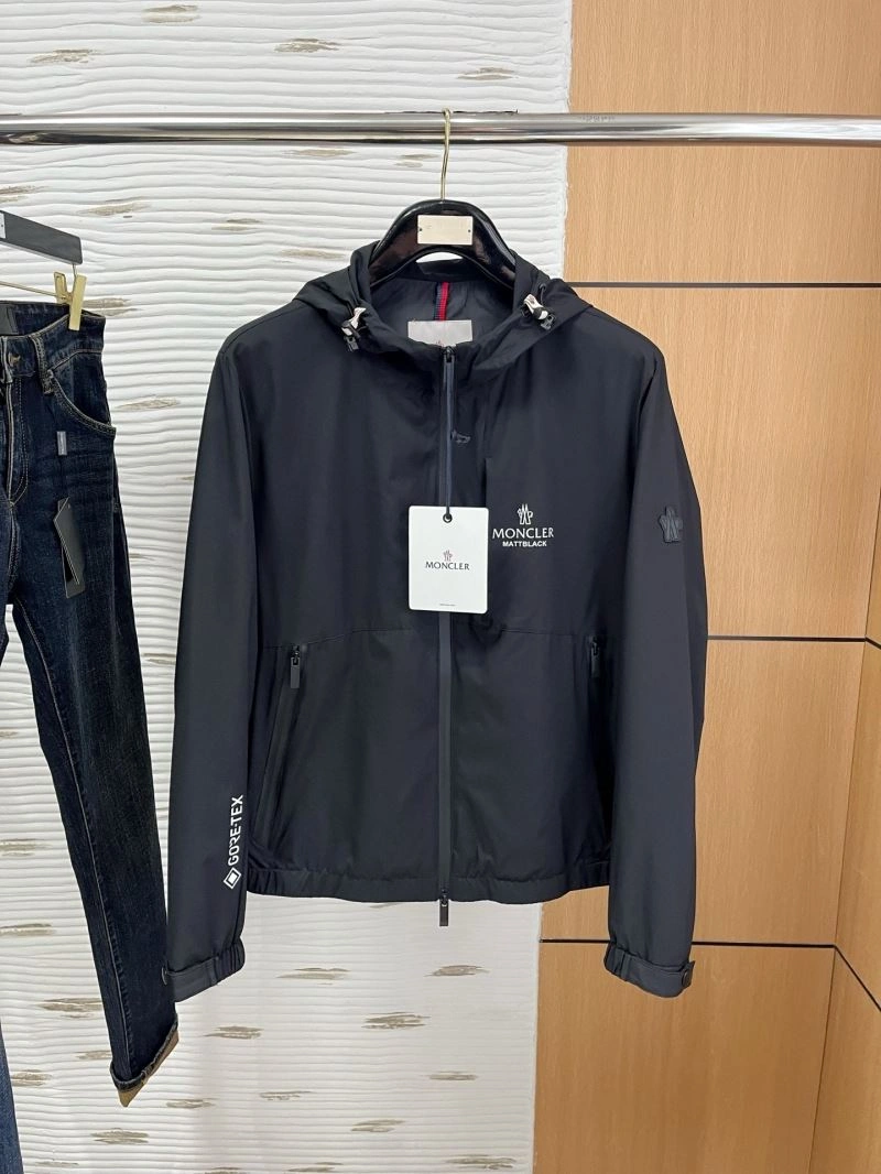 Moncler Outwear Modern 141582