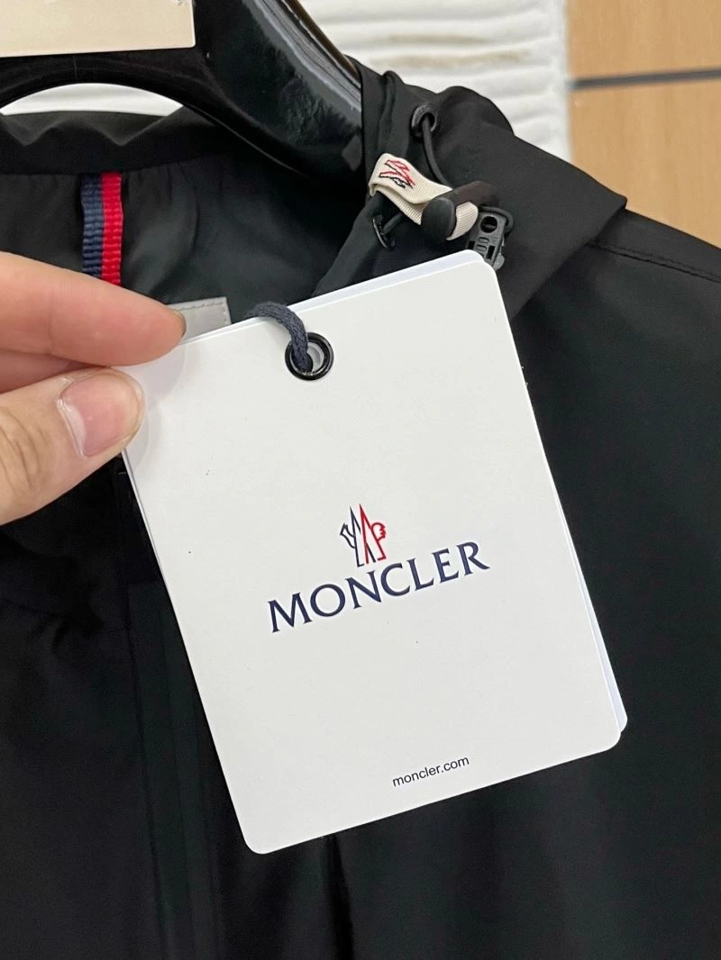 Moncler Outwear Modern 141582