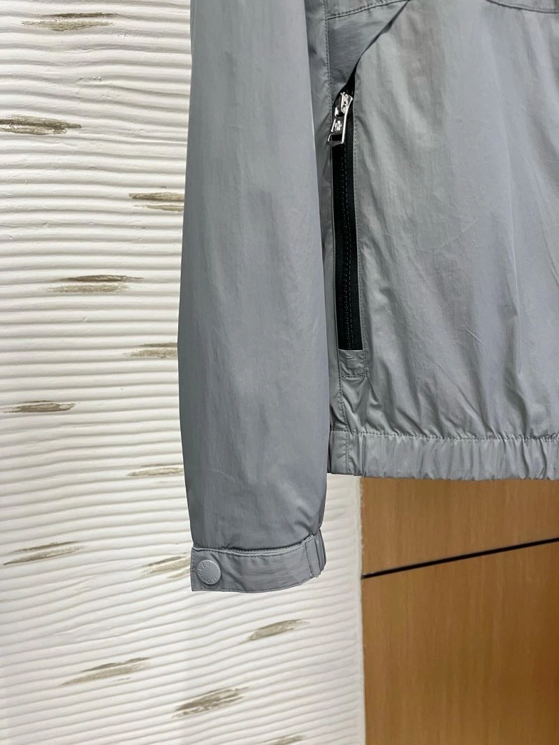 Effortless Moncler Outwear 141585