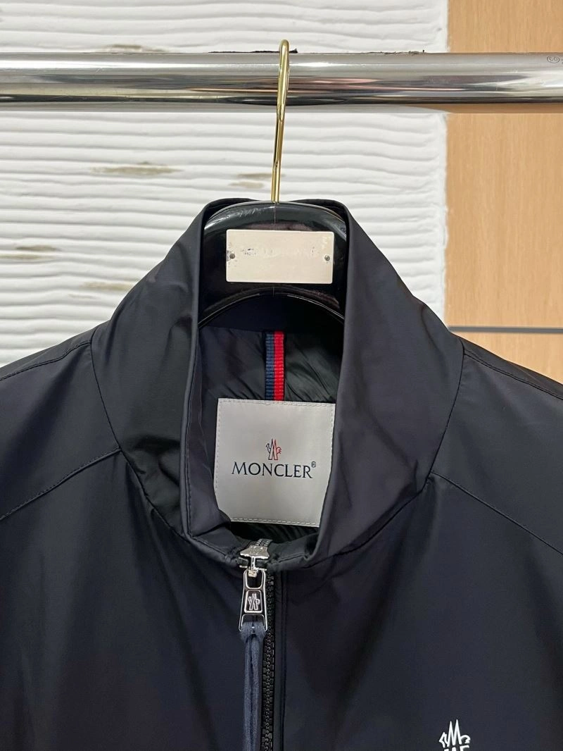 Moncler Outwear Bright 141579