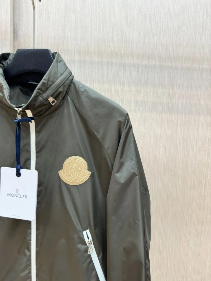 Moncler Outwear SoftTouch 141574