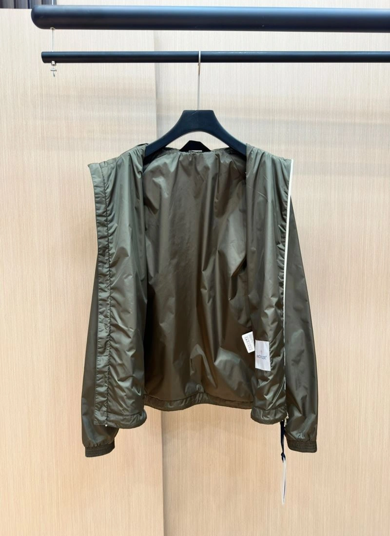Moncler Outwear SoftTouch 141574