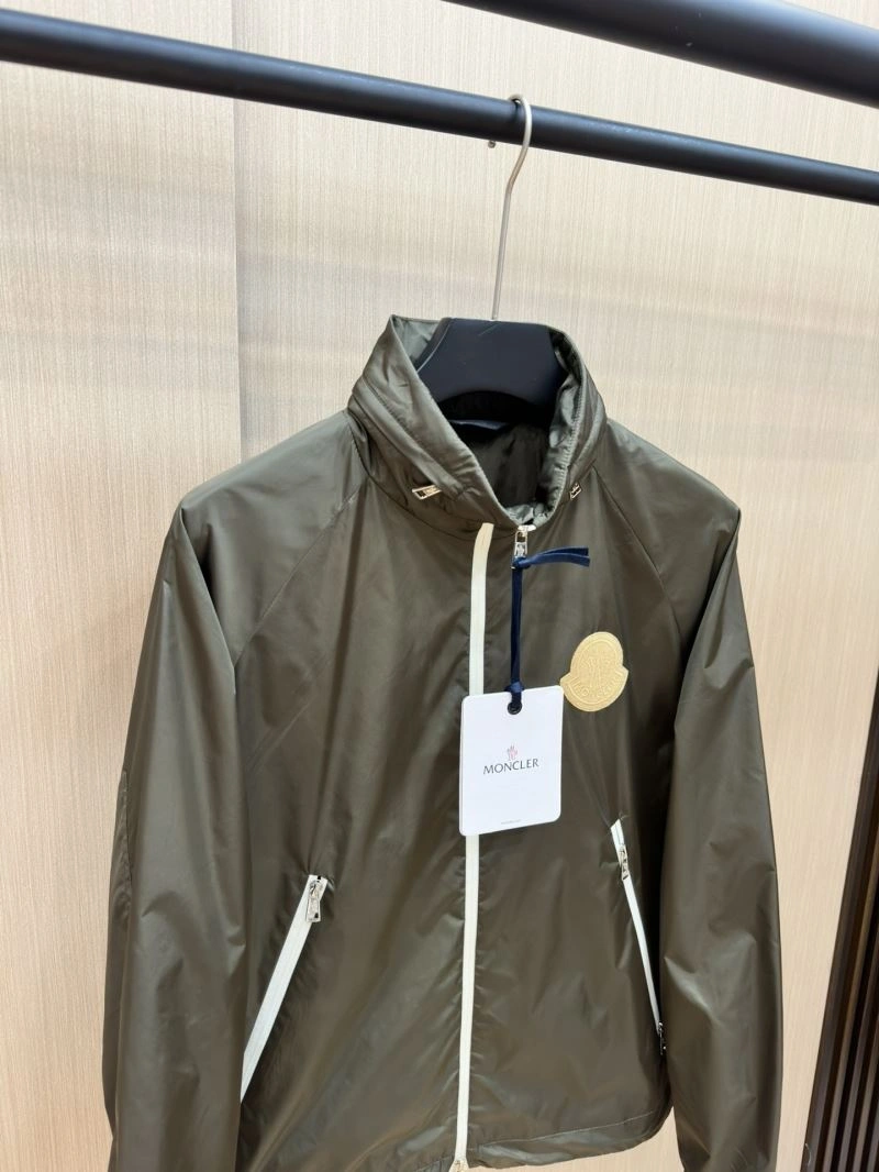 Moncler Outwear SoftTouch 141574