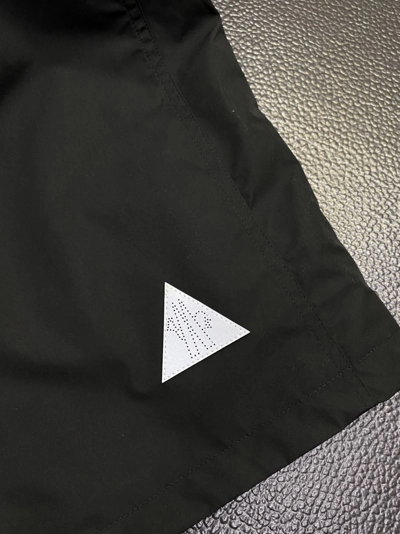 Breathable Moncler Outwear 141581
