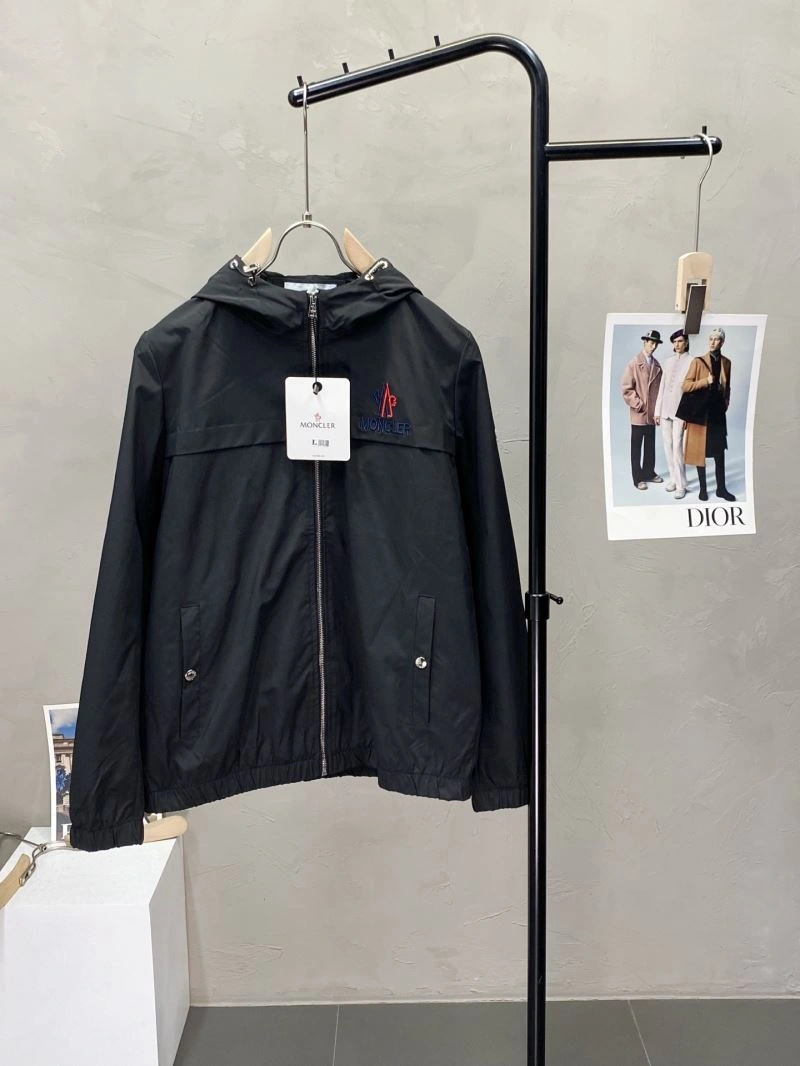 Moncler Outwear Durable 141578