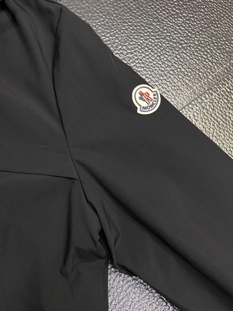Moncler Outwear Durable 141578