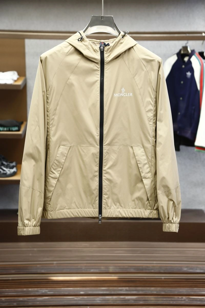 Moncler Outwear Durable 141584
