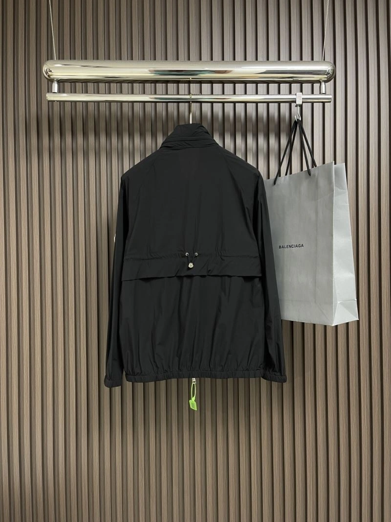 Moncler Outwear Minimalist 141596