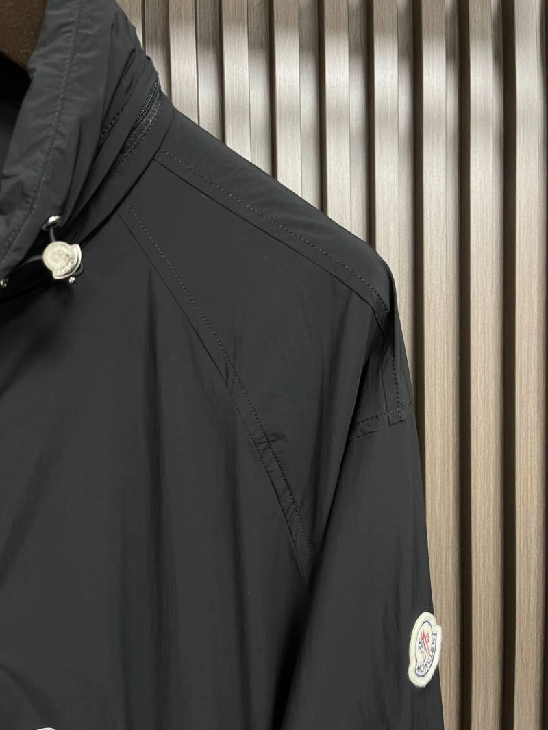 Moncler Outwear Minimalist 141596