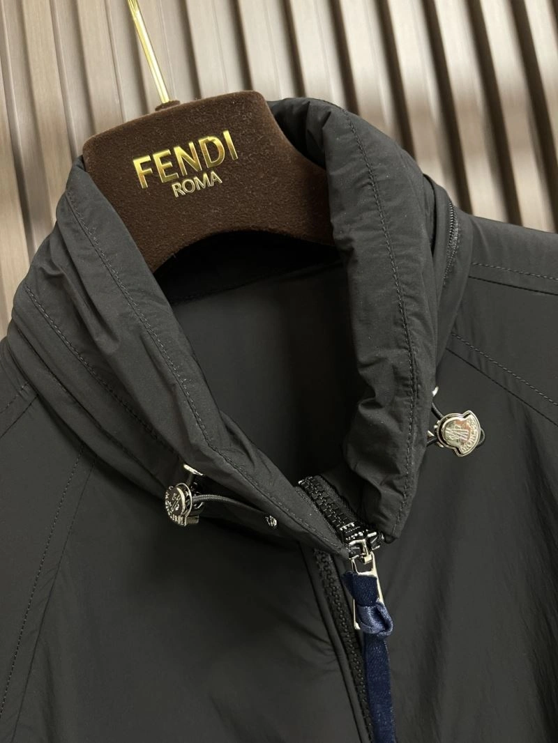 Moncler Outwear Minimalist 141596