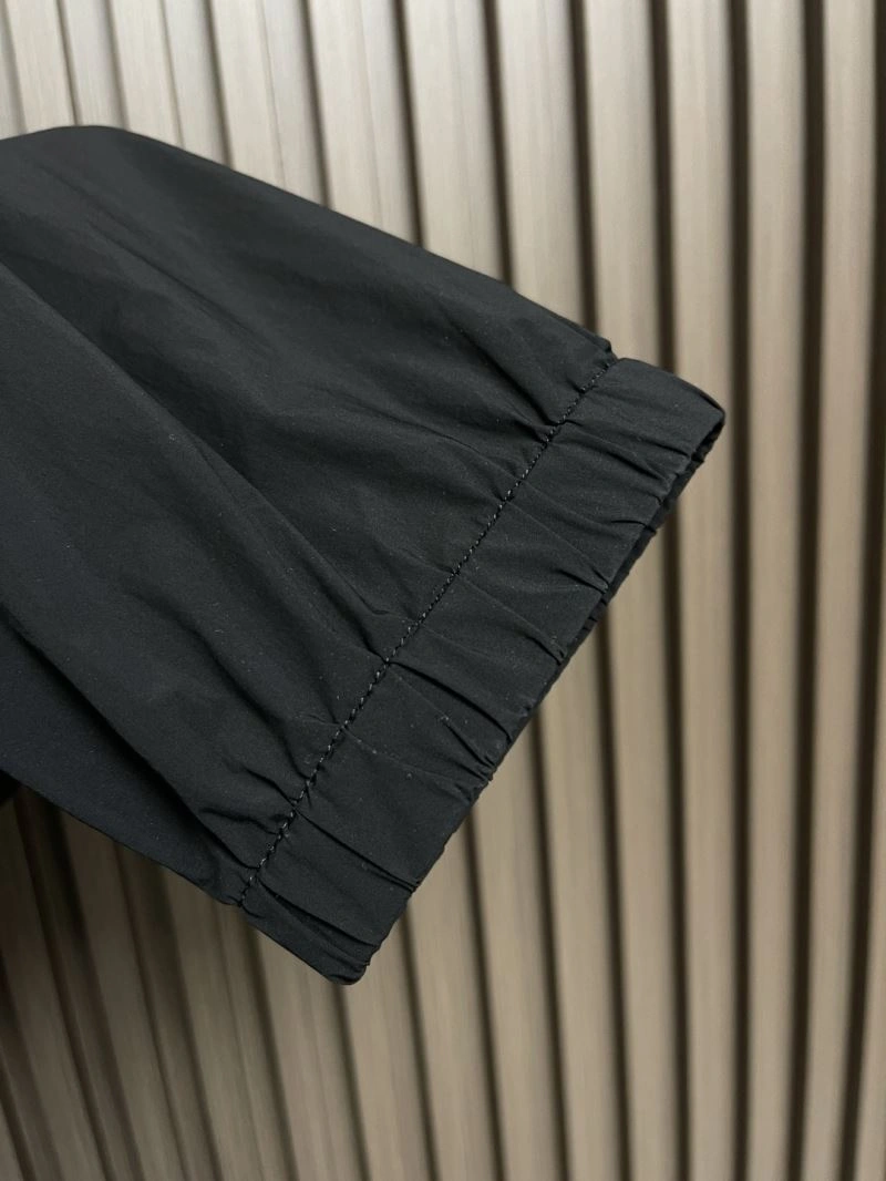 Moncler Outwear Minimalist 141596