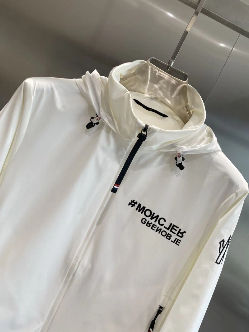 Moncler Outwear NewStyle 141569