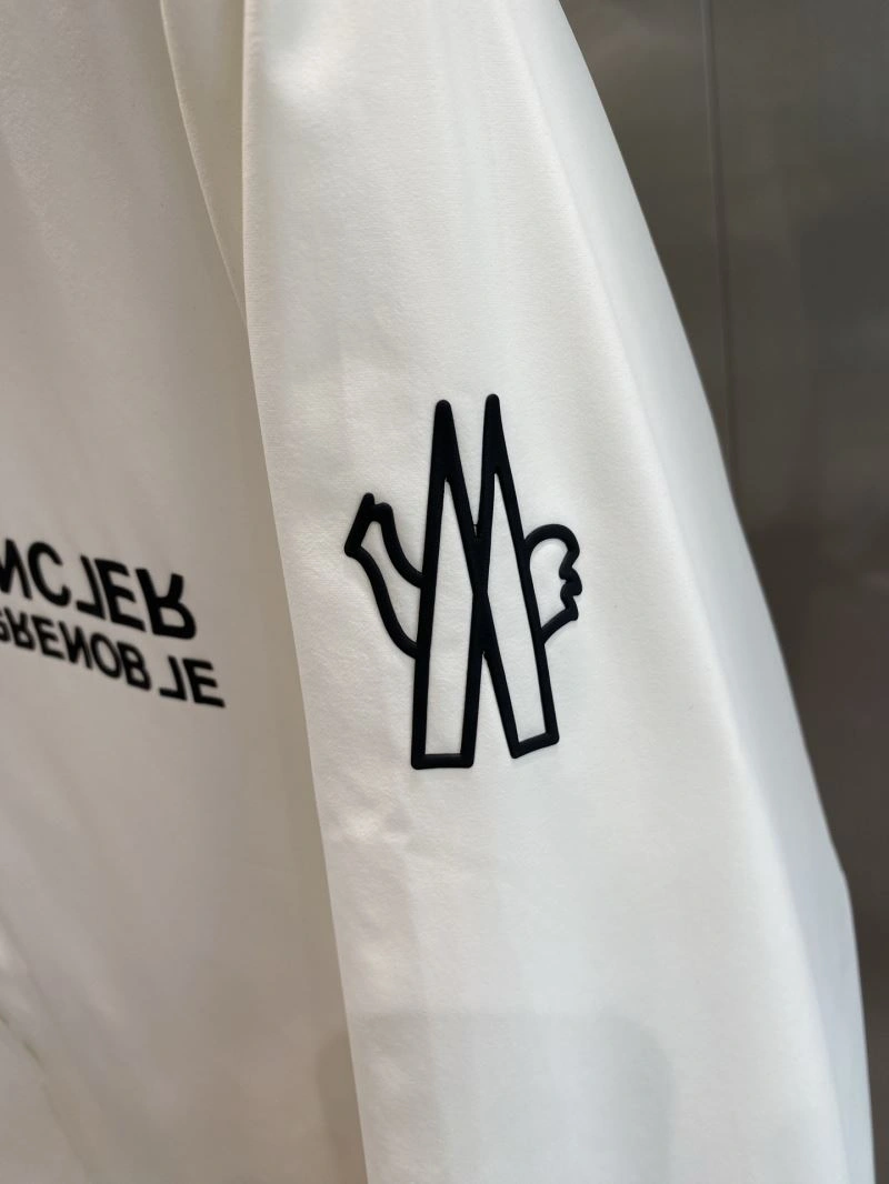 Moncler Outwear NewStyle 141569