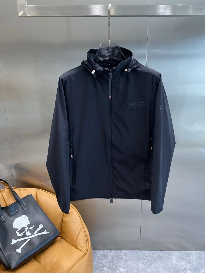 Moncler Outwear Timeless 141572
