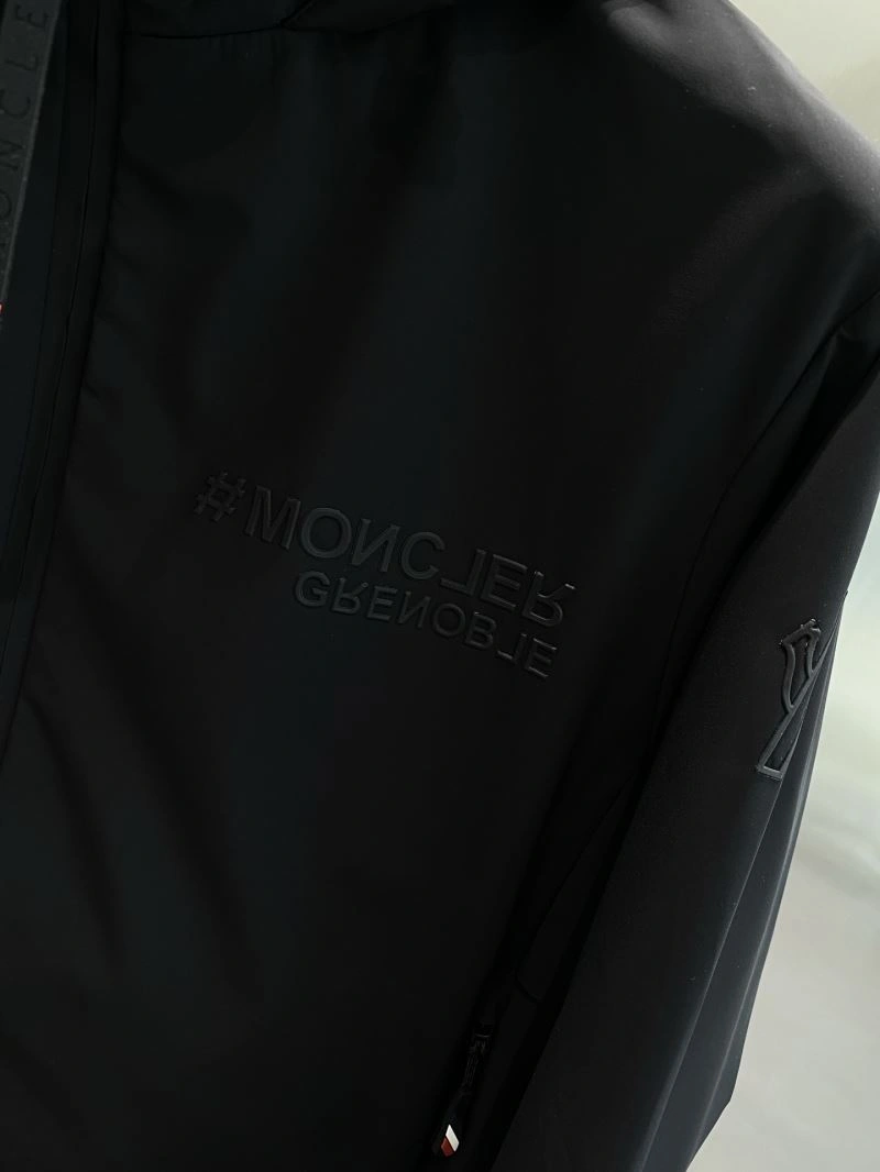 Moncler Outwear Timeless 141572