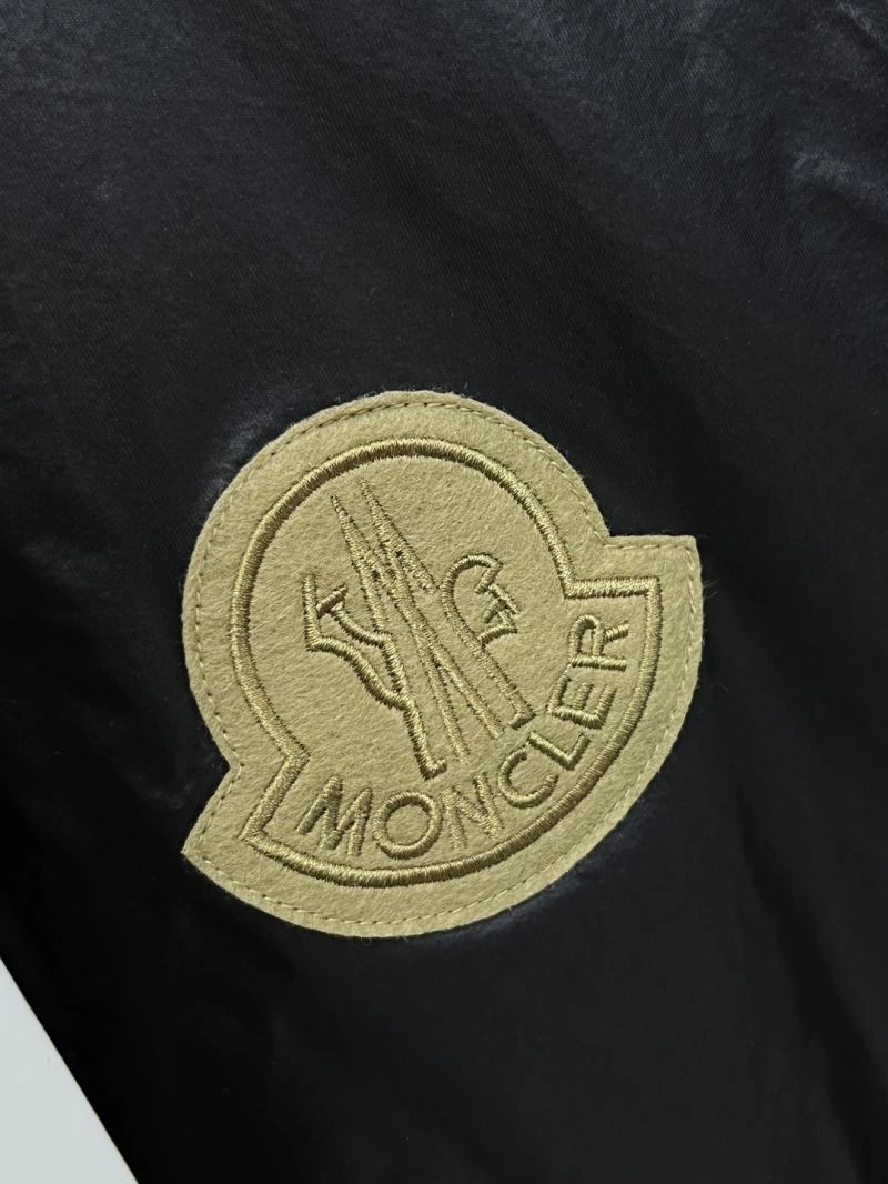 Moncler Outwear NewStyle 141573