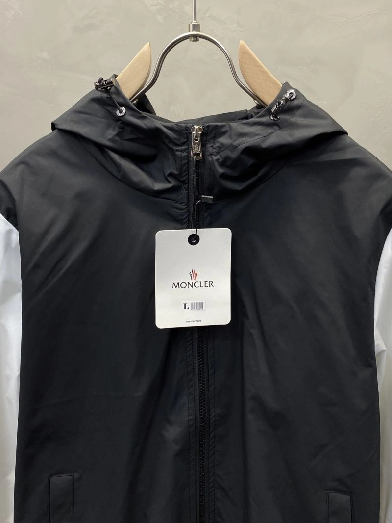 Moncler Outwear Packable 141575