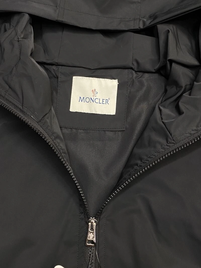 Moncler Outwear Packable 141575