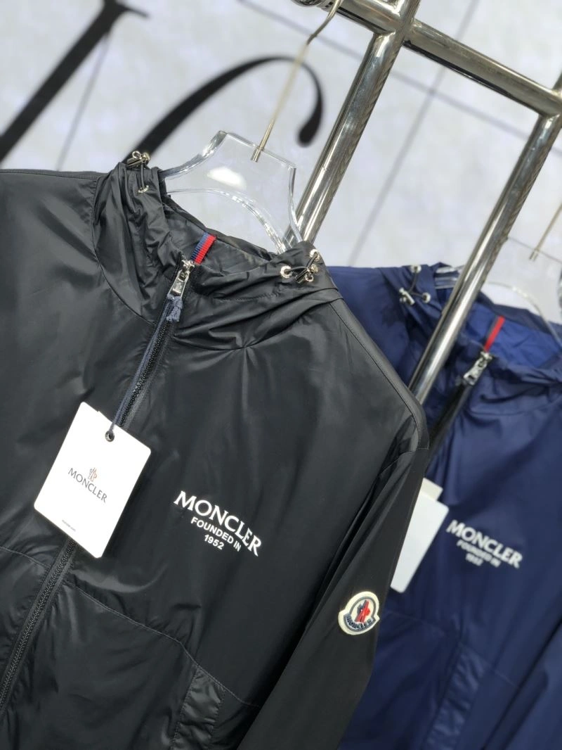 Supportive Moncler Outwear 141576