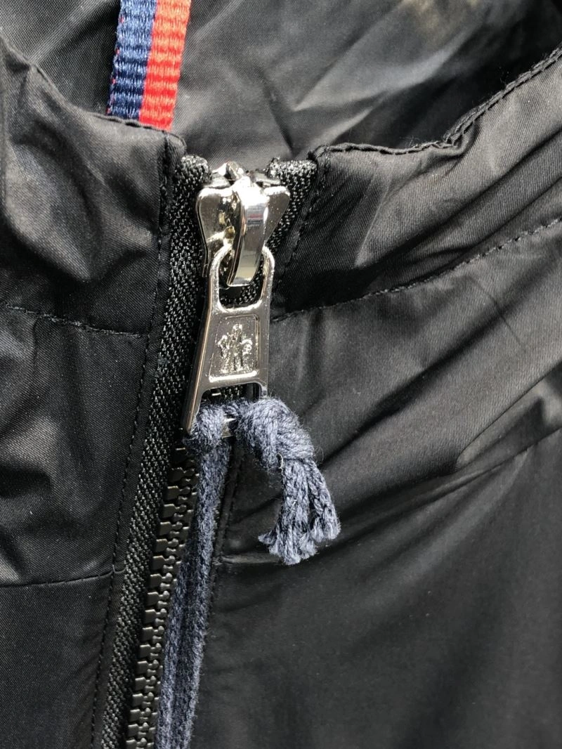 Supportive Moncler Outwear 141576