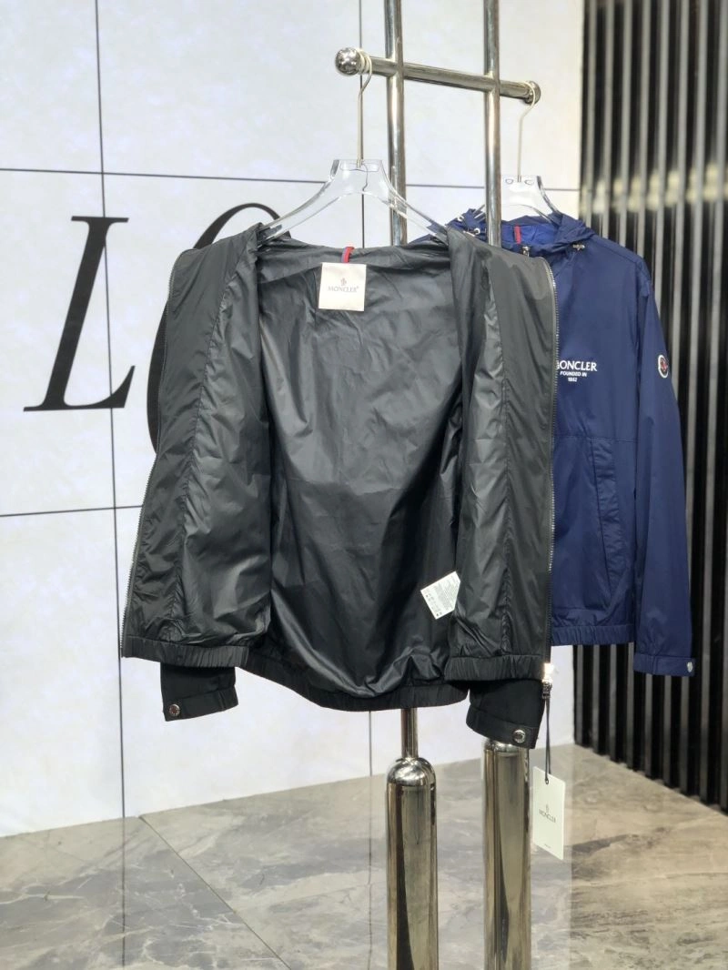 Supportive Moncler Outwear 141576