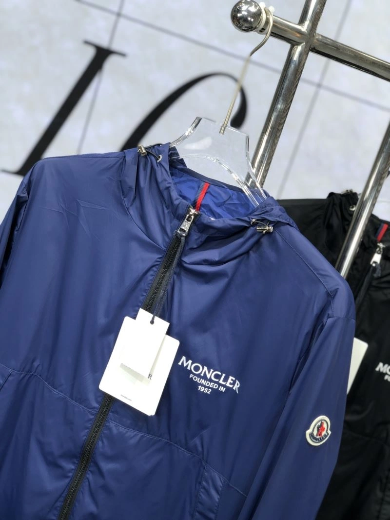 Moncler Outwear WrinkleFree 141570
