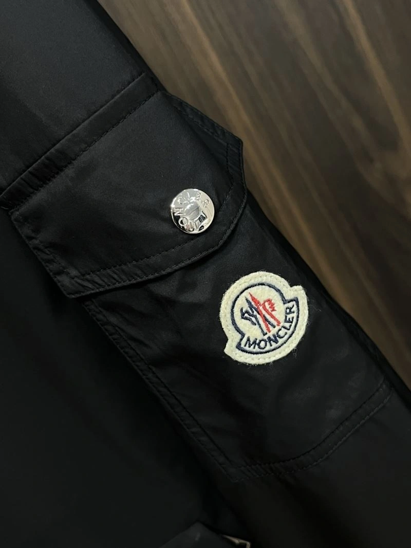 Compact Moncler Outwear 141566