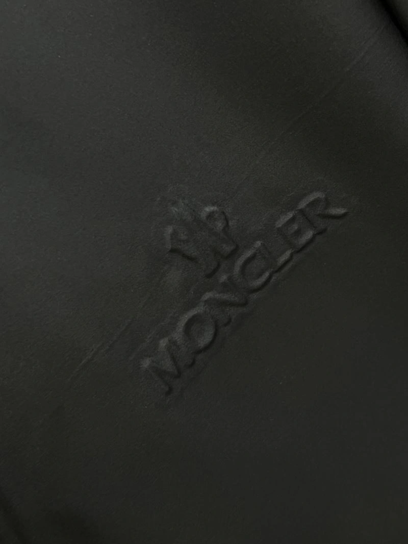 Compact Moncler Outwear 141566