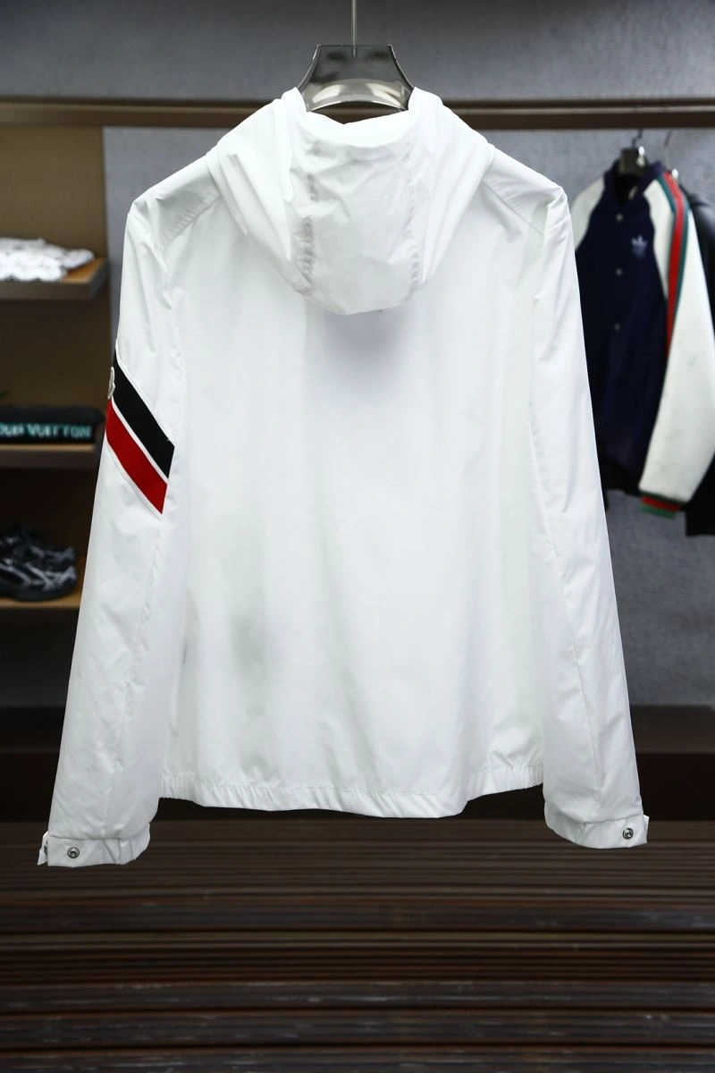 Moncler Outwear WeatherProof 141564