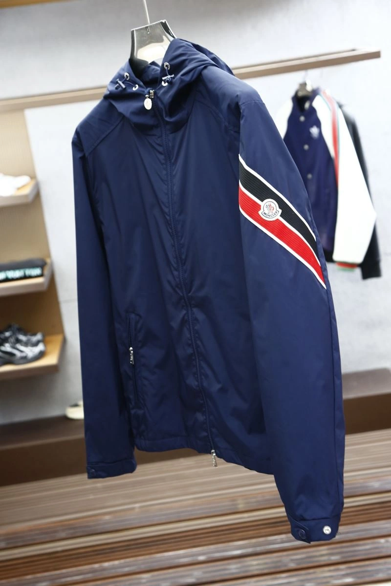 Moncler Outwear WeatherProof 141564